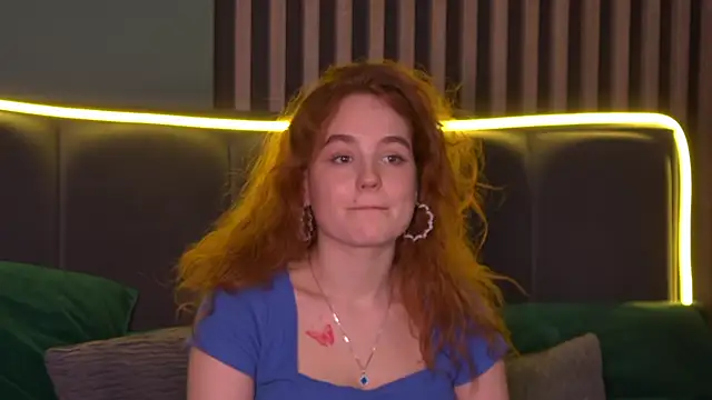 AmyRoy élő XXX-chatje