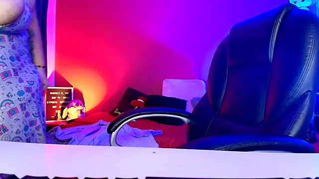 lulubigtitts1のライブXXXチャット