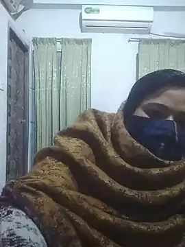 momo_loves: онлайн-секс-чат