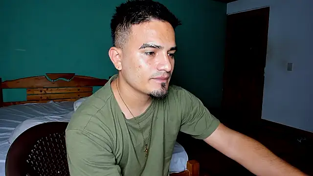 Show modela diegocr__ na web-kameri