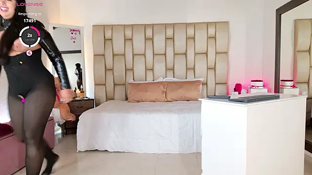 Alexa_Miss Live XXX-chat