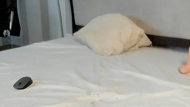 Czat XXX na żywo – MiaAmore_