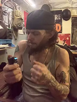 CloudDadddyyy420 Adlı Modelin Canlı XXX Sohbeti