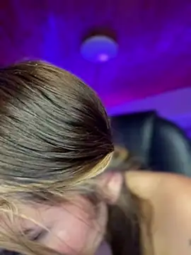 Isabella18_pink's Live XXX Chat