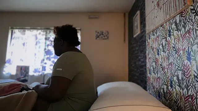 -Yagurlwest live XXX chat