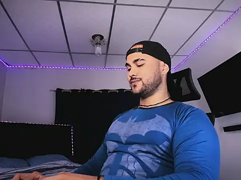 Sebas-hott 即時 XXX 聊天