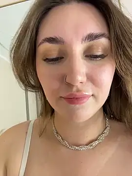 KiraBarlows 网络视讯表演