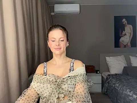 sirena124 Adlı Modelin Web Kamerası Şovu