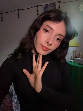 LiliJones_ élő XXX-chatje