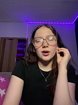 YoungLisaa18 라이브 XXX 채팅