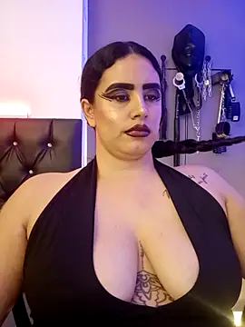 Chatroom XXX en direct de MariaGaitan