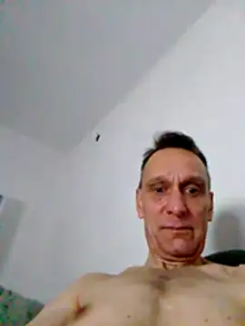 lovemachineeee webkamerás műsora