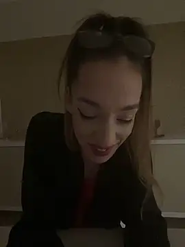 LolaVixxxen Pertunjukan Webcam