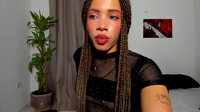 Catty_Noir Adlı Modelin Canlı XXX Sohbeti