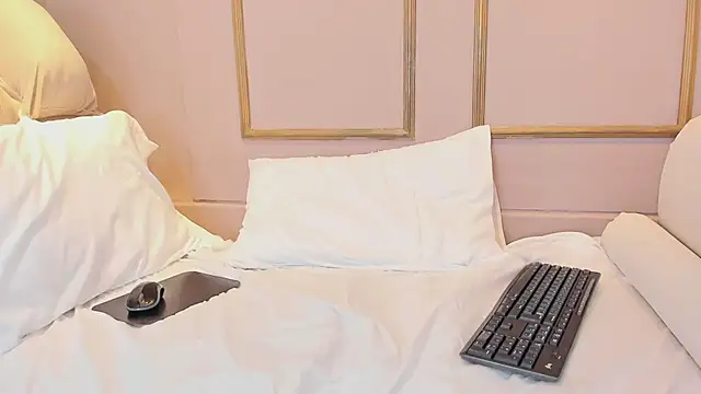 NahimiThompson Live XXX Chat