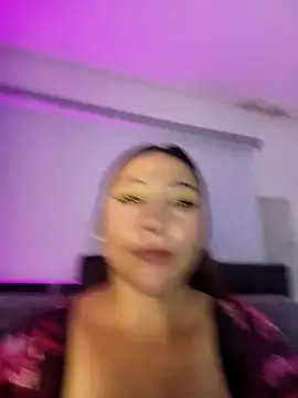 VickyHoult – Naživo XXX chat