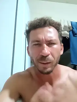 RobertoLuiz84のライブXXXチャット