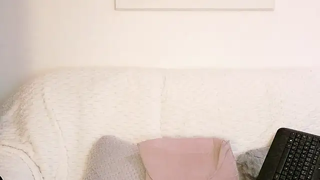 Sarah4you Adlı Modelin Canlı XXX Sohbeti