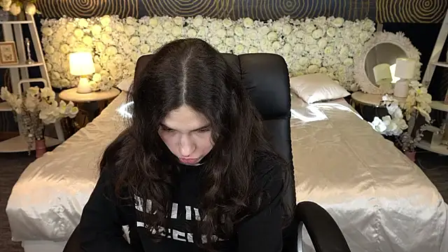 Онлайн чат XXX BabyFlowerr