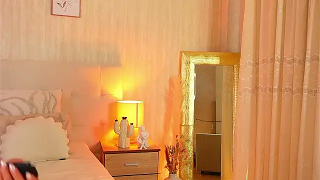 Chat +18 de ZamphyraNightt ao vivo