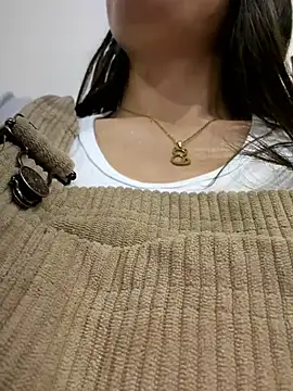 Chatroom XXX en direct de CHARLOTTE__05