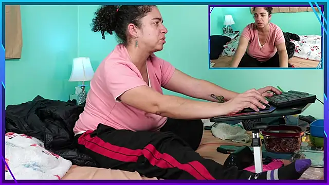 nsfwismorefun Chat XXX live