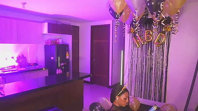 دردشة AmberRaus الجنسية المباشرة