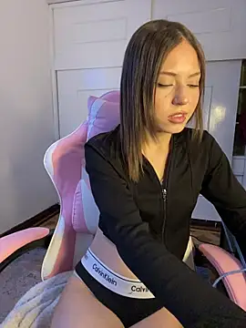 PrettyAmber: вебкам-шоу