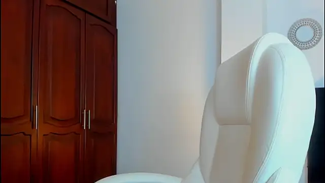 kathyajhonss Show in webcam