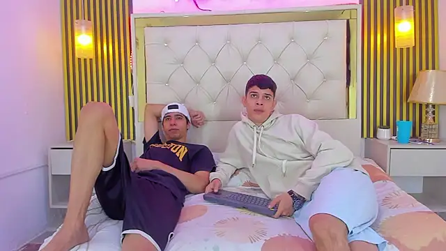 TeamAR_'s Live XXX Chat