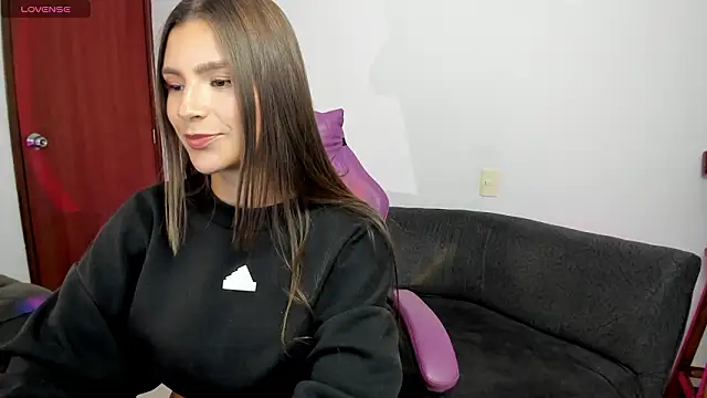 Adhhaaraaa_'s Live XXX Chat