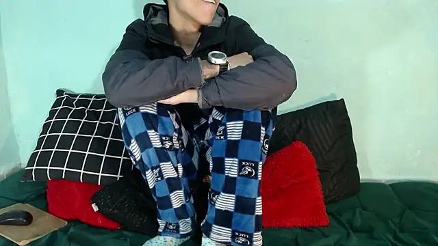 Chat +18 de Ariatnaanddilan ao vivo