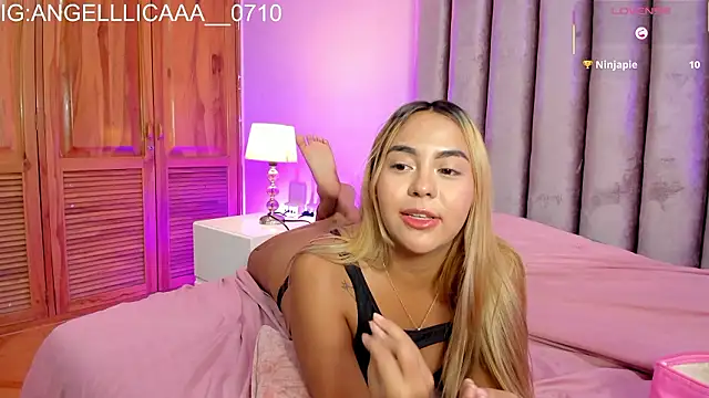 Chatroom XXX en direct de Little_Angelica18