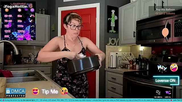 YogaHottie76's Webcam Show