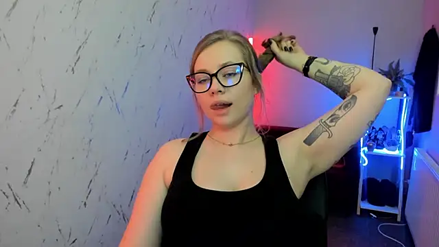 holly_xglam: απευθείας συνομιλία ΧΧΧ