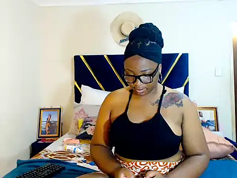 veronica1xxx Adlı Modelin Canlı XXX Sohbeti