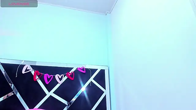 iisabella_noa Chat XXX live