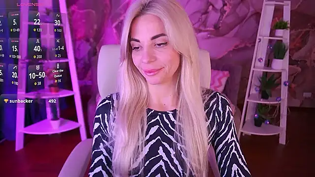 BellaRayyy's Webcam Show