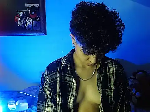 Jade_Rayden Chat XXX in diretta