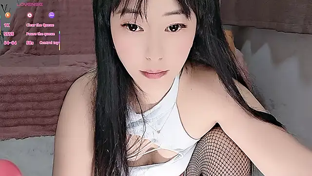 YOYO--728's Live XXX Chat