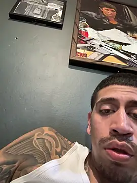 busnfatnutsLildee: διαδικτυακό σόου στην κάμερα