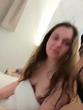 Вебкам-шоу Louise-Mai2001