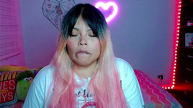 Chatroom XXX en direct de EllieMoonX