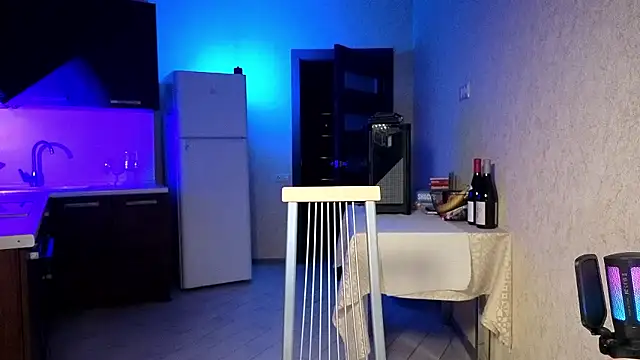 XXX chat uživo modela Cerann1