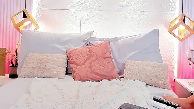 sarah_salis_n Live XXX chat