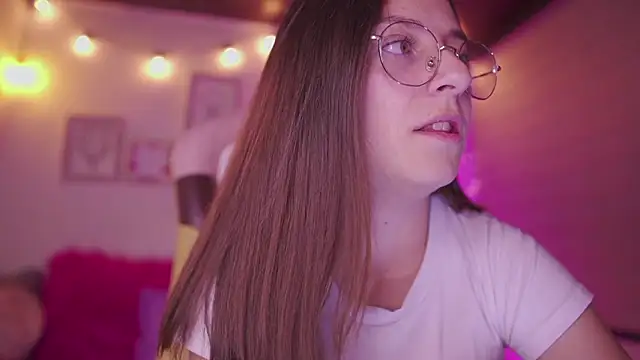 milly_kennern Live XXX chat