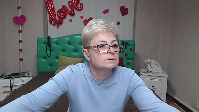 EmiliaGree 现场XXX聊天