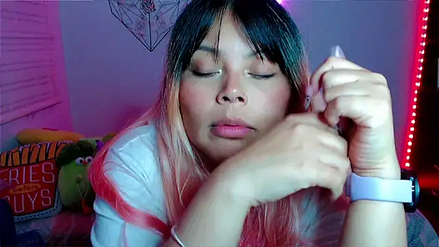 EllieMoonX: онлайн-секс-чат