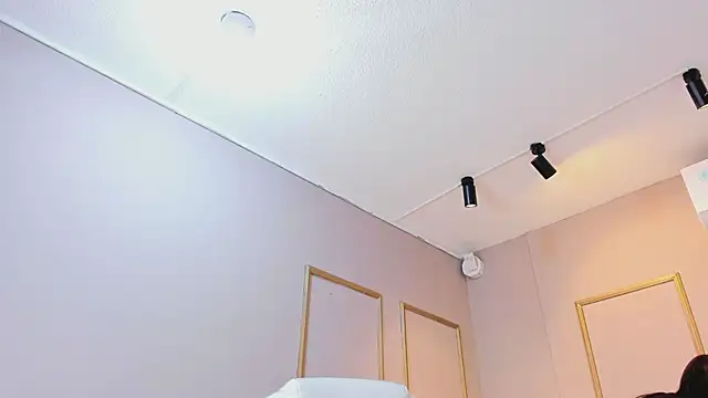 Chat +18 de NahimiThompson ao vivo