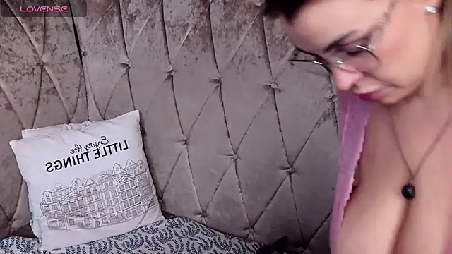 BustyGizelle 即時 XXX 聊天